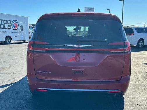 2026 Chrysler Pacifica L