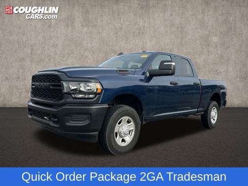 2024 RAM 3500 Tradesman Crew Cab 4x4 6'4' Box