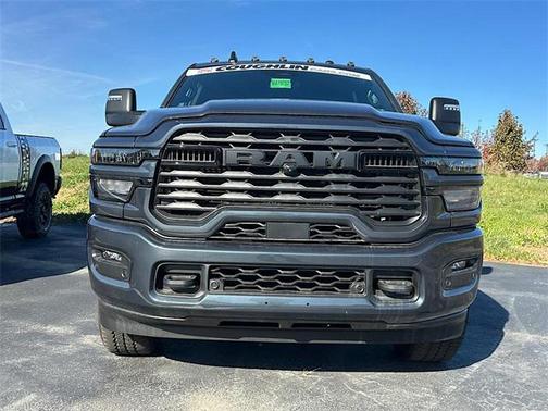 2025 RAM 2500 Big Horn Crew Cab 4x4 8' Box