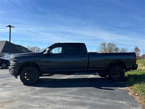 2025 RAM 2500 Big Horn Crew Cab 4x4 8' Box