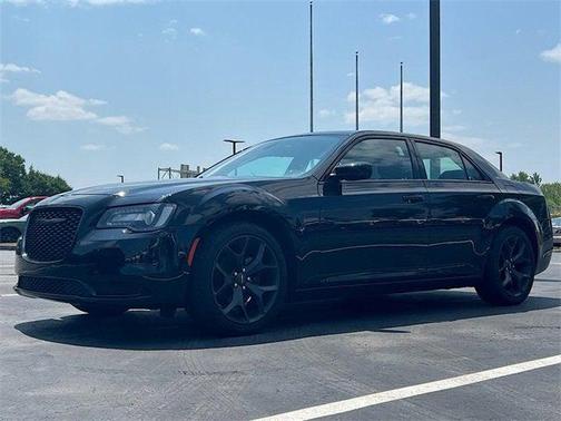 2021 Chrysler 300 Touring
