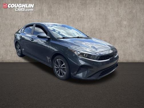 Gravity Gray 2022 Kia Forte LXS