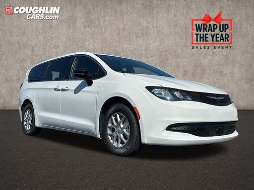 2025 Chrysler Voyager LX