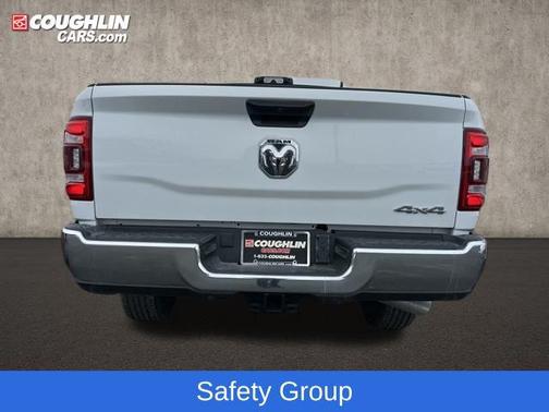 2024 RAM 3500 Tradesman Crew Cab 4x4 6'4' Box