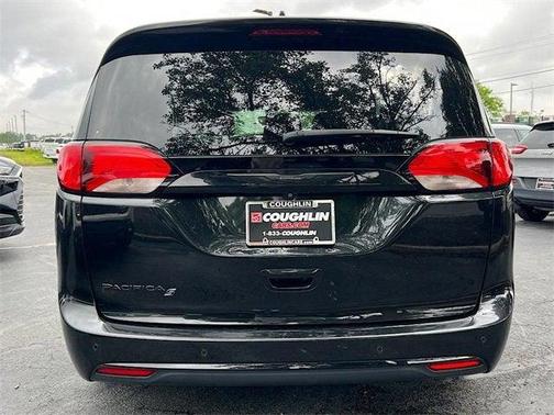 2020 Chrysler Pacifica Touring