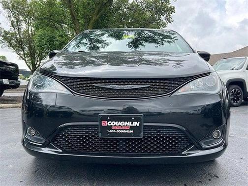 2020 Chrysler Pacifica Touring