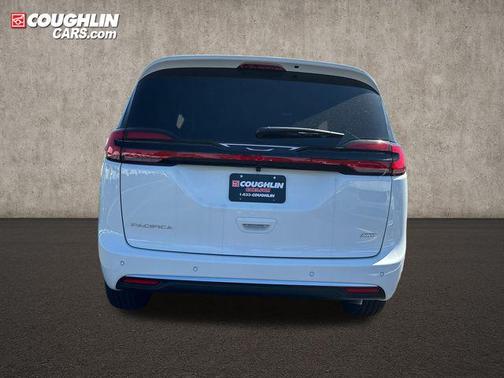 Pw7 2027 Chrysler Pacifica L