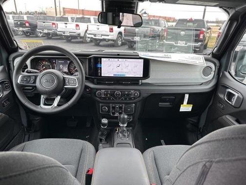 2024 Jeep Wrangler 4-Door Sahara 4x4