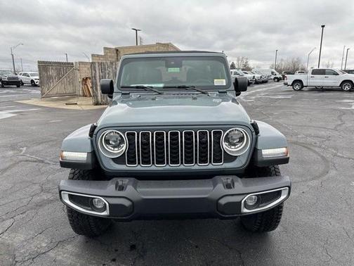 2024 Jeep Wrangler 4-Door Sahara 4x4