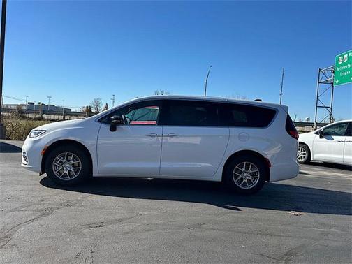 2026 Chrysler Pacifica L