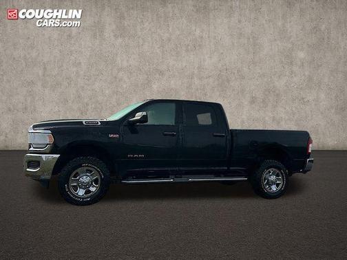 2022 RAM 2500 Tradesman Crew Cab 4x4 6'4' Box