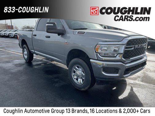 2024 RAM 3500 Tradesman Crew Cab 4x4 6'4' Box