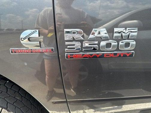 2017 RAM 3500 Tradesman Crew Cab 4x4 6'4' Box