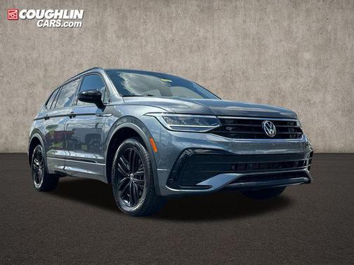 Platinum Gray Metallic 2022 Volkswagen Tiguan 2.0T SE R-Line Black 4MOTION