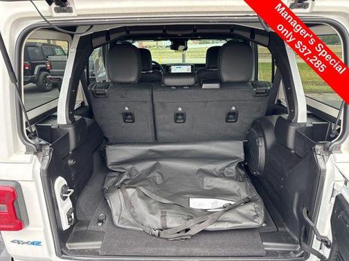 Bright White Clearcoat 2025 Jeep Wrangler 4xe Rubicon X