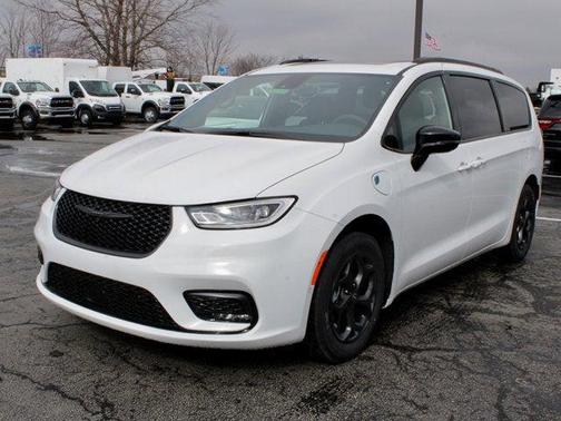 2025 Chrysler Pacifica Hybrid Premium S Appearance Pkg