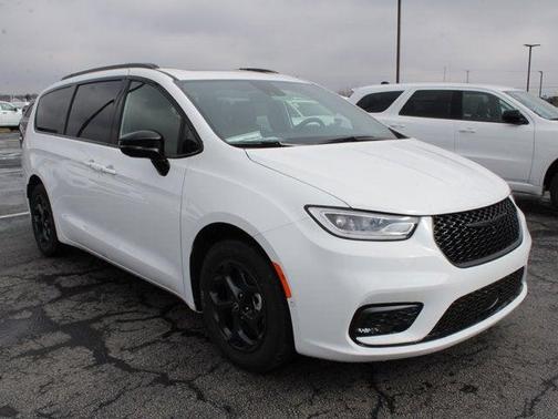 2025 Chrysler Pacifica Hybrid Premium S Appearance Pkg