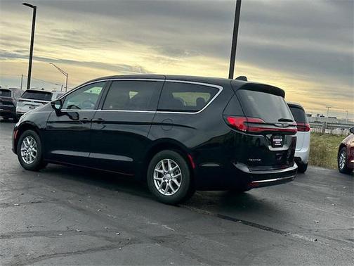 2026 Chrysler Pacifica L