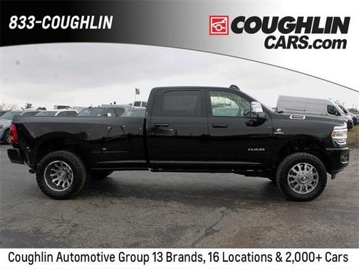 2024 RAM 3500 Laramie Crew Cab 4x4 8' Box