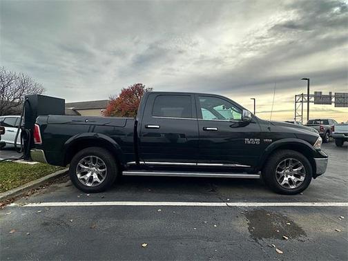2017 RAM 1500 Limited Crew Cab 4x4 5'7' Box