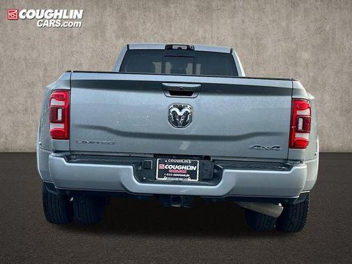 2024 RAM 3500 Limited Crew Cab 4x4 8' Box