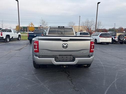 2024 RAM 3500 Limited Crew Cab 4x4 8' Box