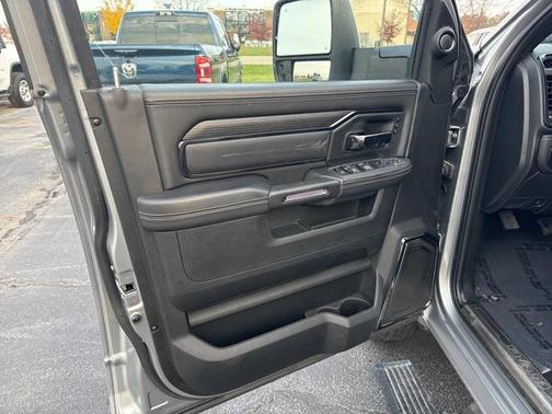 2024 RAM 3500 Limited Crew Cab 4x4 8' Box