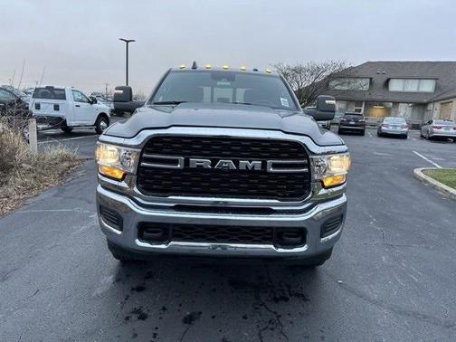 2024 RAM 3500 Tradesman Crew Cab 4x4 6'4' Box
