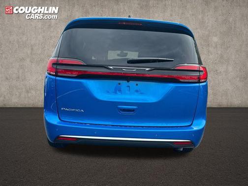 Pbj 2027 Chrysler Pacifica L