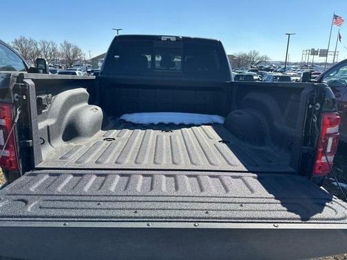 2024 RAM 3500 Tradesman Crew Cab 4x4 6'4' Box