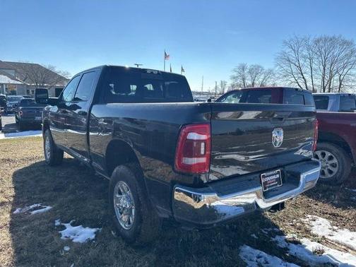 2024 RAM 3500 Tradesman Crew Cab 4x4 6'4' Box