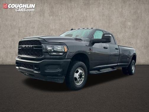 2024 RAM 3500 Tradesman Crew Cab 4x4 8' Box