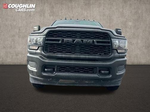 2024 RAM 3500 Tradesman Crew Cab 4x4 8' Box