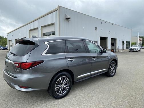 Photo 3 of 39 of 2019 INFINITI QX60 Luxe
