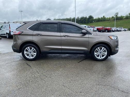 Photo 2 of 30 of 2019 Ford Edge SEL