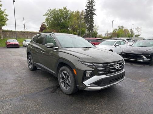 Green 2025 Hyundai TUCSON SEL Convenience