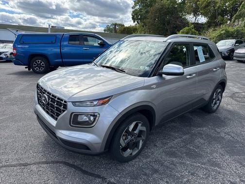 2023 Hyundai VENUE SEL