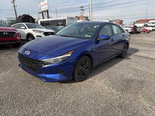 2022 Hyundai ELANTRA SEL
