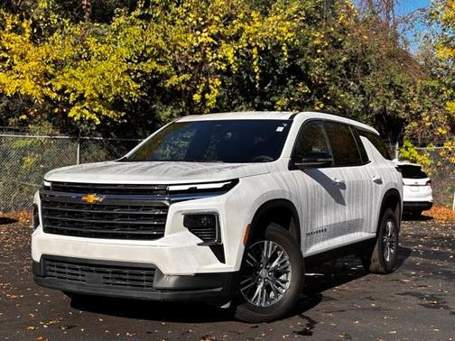2024 Chevrolet Traverse LT