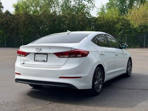 Quartz White Pearl 2018 Hyundai ELANTRA Value Edition