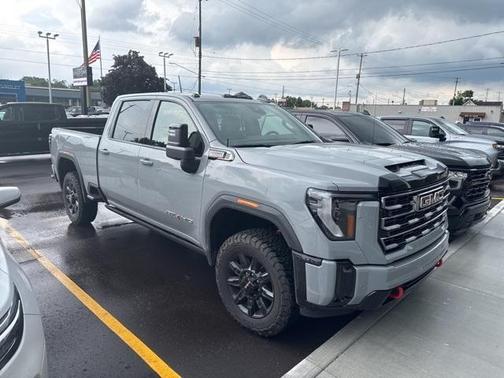 2025 GMC Sierra 2500 AT4