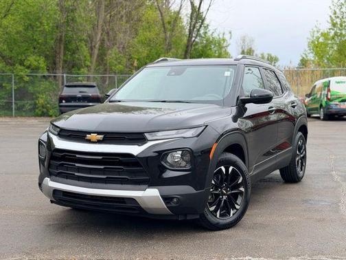 Mosaic Black Metallic 2023 Chevrolet Trailblazer LT