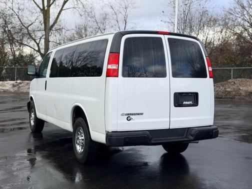2023 Chevrolet Express 3500 LS