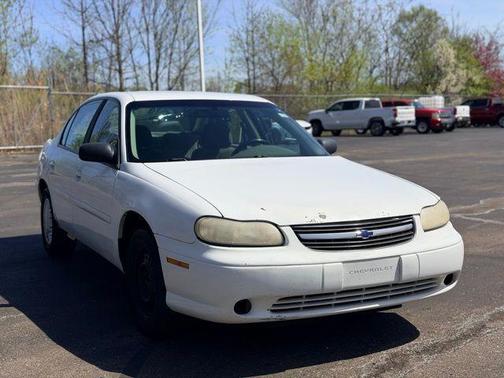 Olympic White 2003 Chevrolet Malibu Base