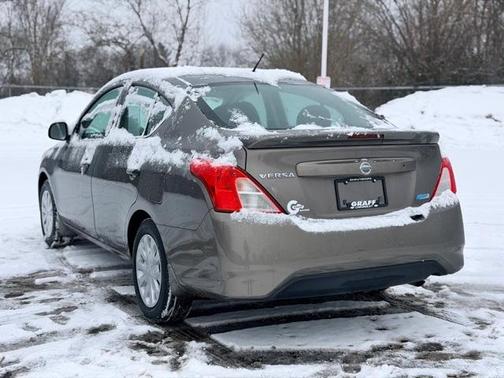 2015 Nissan Versa 1.6 S+