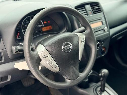 2015 Nissan Versa 1.6 S+