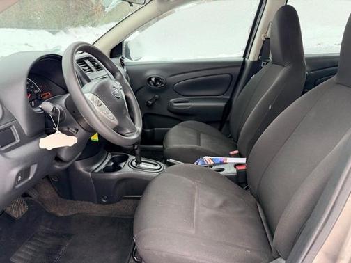 2015 Nissan Versa 1.6 S+