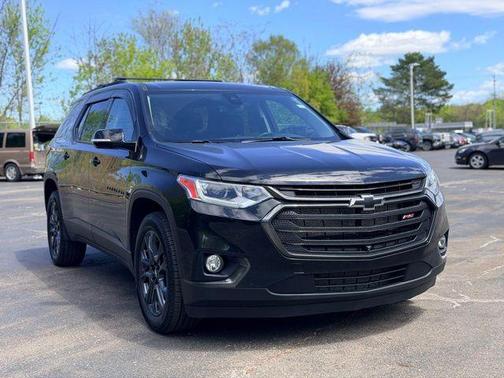Mosaic Black Metallic 2021 Chevrolet Traverse RS