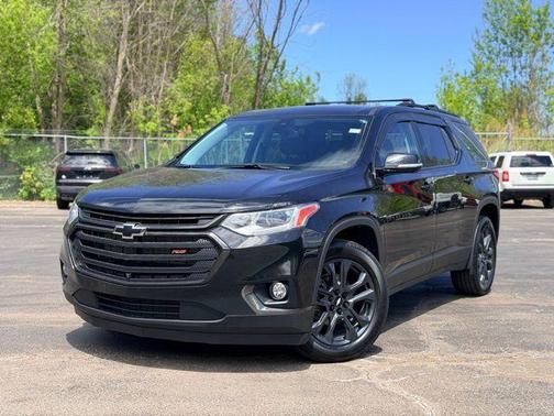 Mosaic Black Metallic 2021 Chevrolet Traverse RS