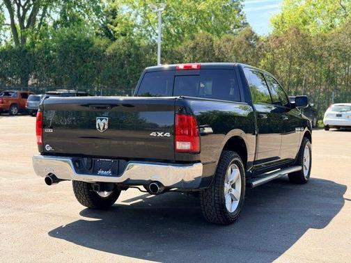 Brilliant Black Crystal Pearlcoat 2015 RAM 1500 SLT